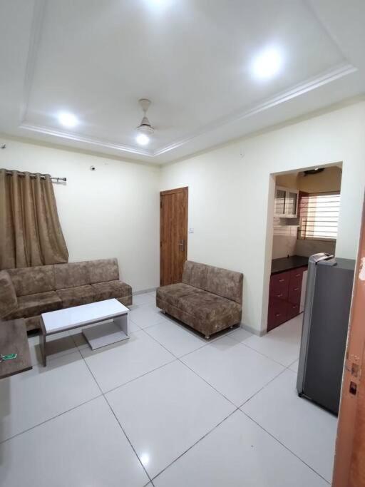 We Committe Home Away From Home Indore Ngoại thất bức ảnh
